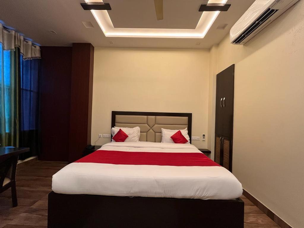 Hotel Mayur Palace Agra  Bagian luar foto