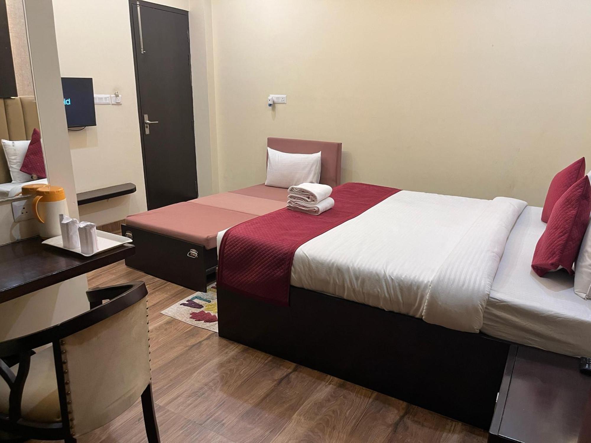 Hotel Mayur Palace Agra  Bagian luar foto