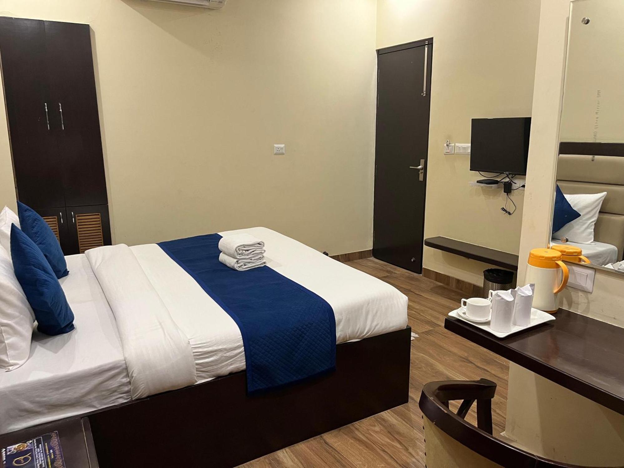 Hotel Mayur Palace Agra  Bagian luar foto